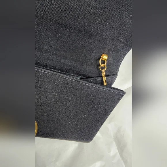 Black Mini Gucci Bag – Vintage Style, Wear as Clutch or Shoulder Bag - Picture 13 of 16